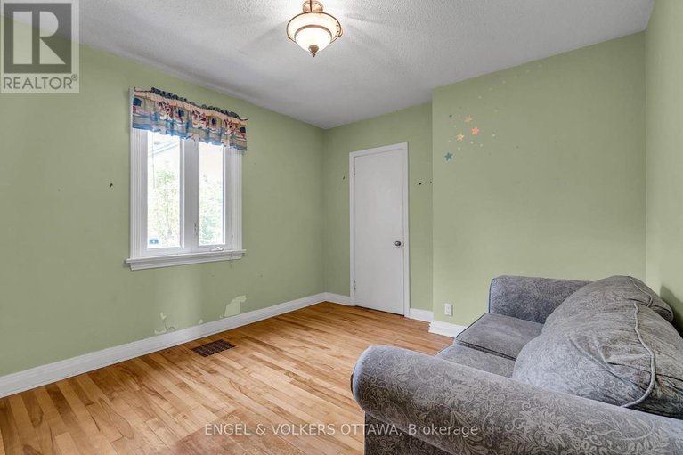 28581364/522-cambridge-street-s/west-centre-town/ottawa/ontario/K1S4J3_17