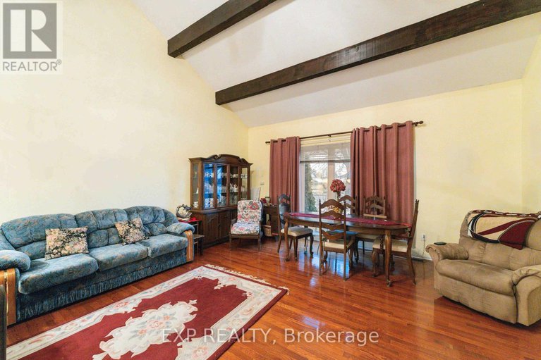 28141569/1614-fisher-avenue/borden-farmstewart-farmcarleton-heightsparkwood-hills/ottawa/ontario/K2C1X6_7