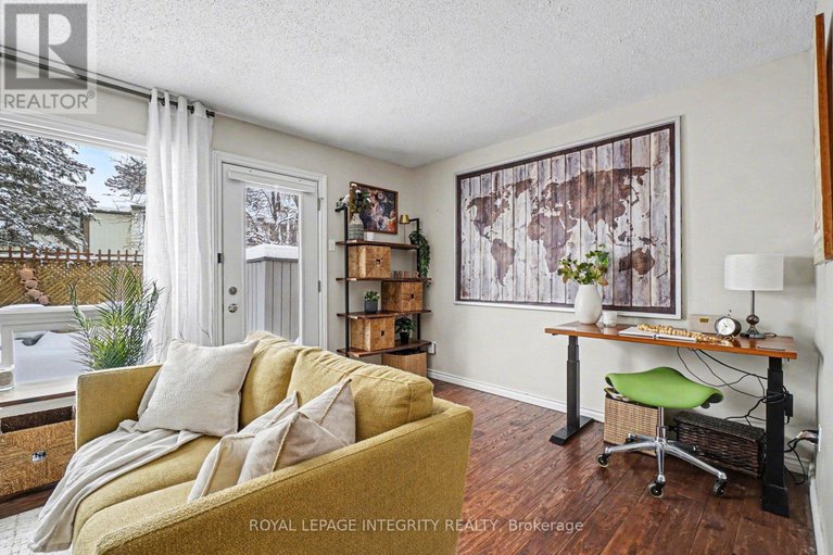 29296449/61-2003-falkirk-crescent/blackburn-hamlet-south/ottawa/ontario/K1B4Y8_10