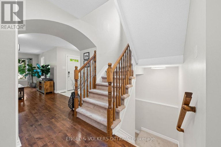 28873789/416-vendevale-avenue/stittsville-north/ottawa/ontario/K2S0M6_17