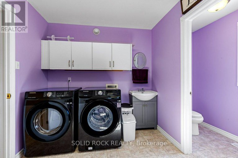 28671866/9-grove-street/iroquois/south-dundas/ontario/K0E1K0_18