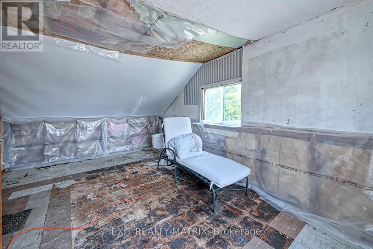 28624051/7771-lawrence-street/vernon/ottawa/ontario/K0A3J0_15