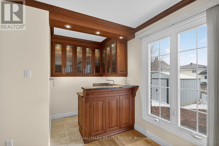 29582128/1050-plante-drive/hunt-clubwestern-community/ottawa/ontario/K1V9E6_22