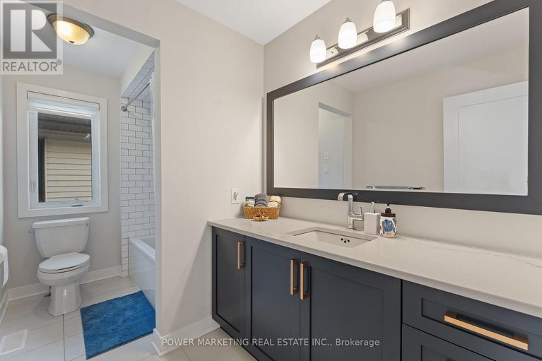 28852682/537-compass-street/mer-bleuebradley-estatesanderson-park/ottawa/ontario/K1W0J1_27