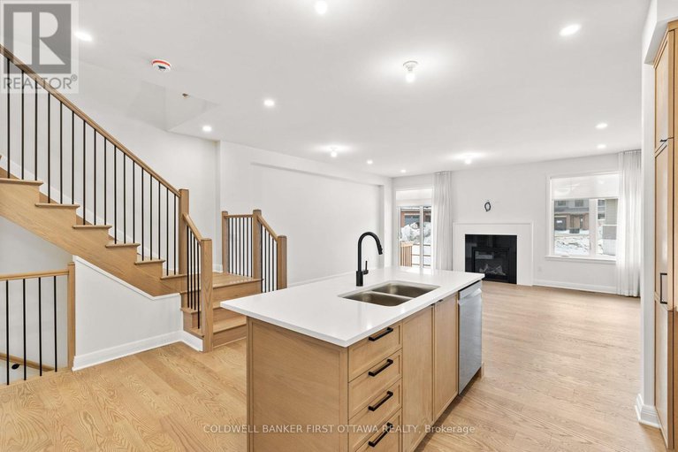 28420940/1326-whitlow-grass-way/morgans-grantsouth-march/ottawa/ontario/K2W0N5_10