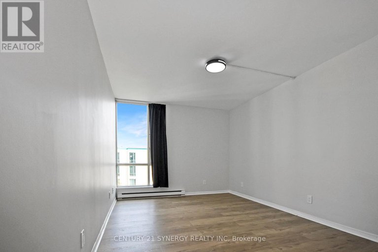 29118871/505-330-centrum-boulevard/bilberry-creekqueenswood-heights/ottawa/ontario/K1E3W2_13