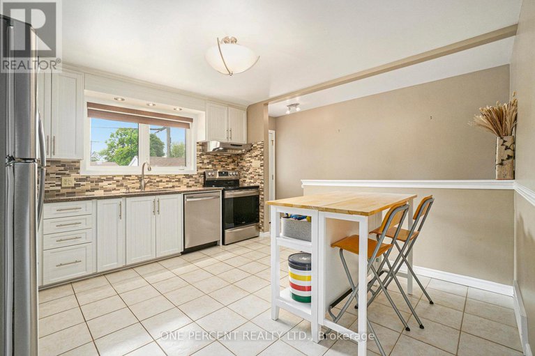 28410725/1208-stanton-road/queensway-terrace-southridgeview/ottawa/ontario/K2C3E2_7