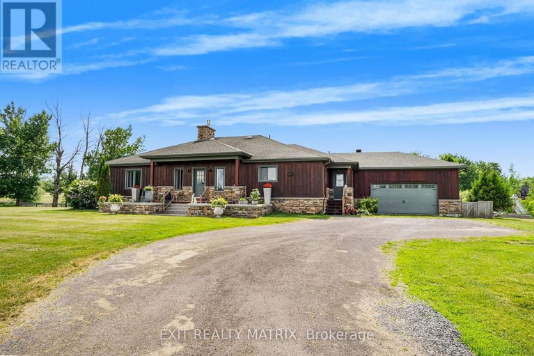 28250158/2228-ste-anne-road/lorignal/champlain/ontario/K0B1K0_2