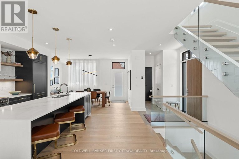 29377970/524-edison-avenue/mckellarhighland/ottawa/ontario/K2A1V1_14