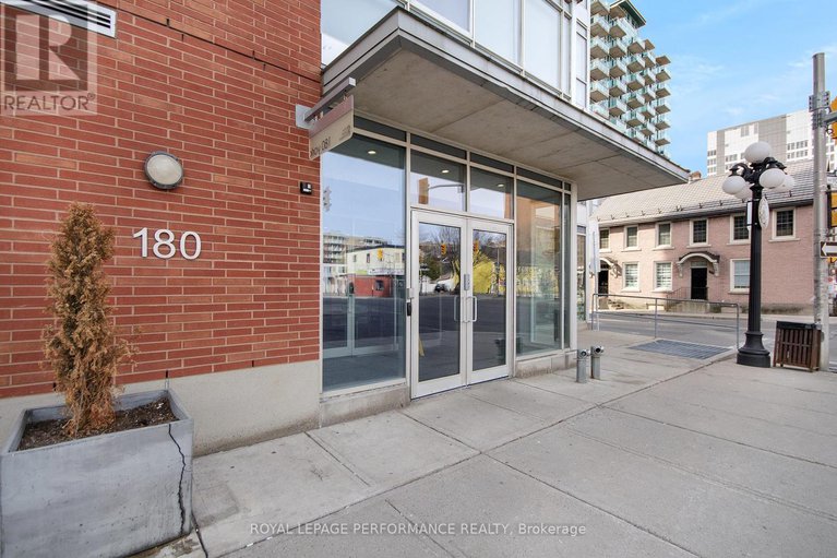 28302744/180-york-street/lower-townbyward-market/ottawa/ontario/K1N1J6_2