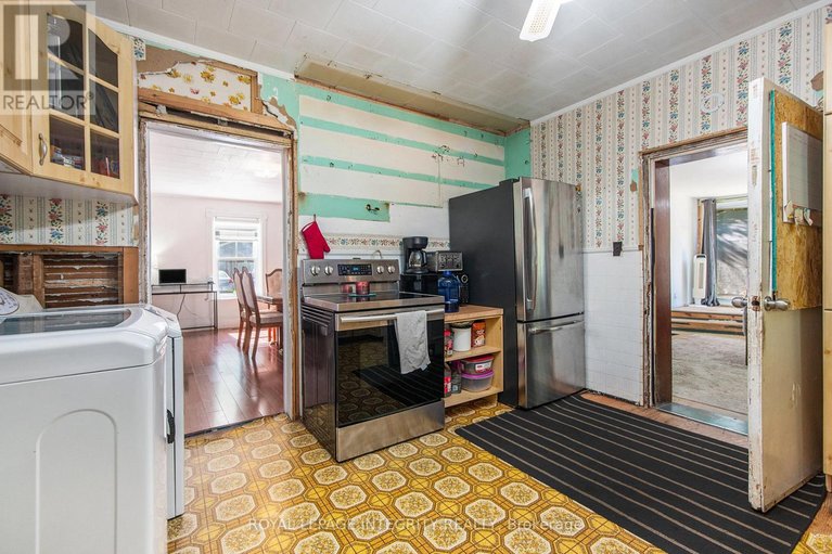 29620888/101-paul-drive/lanark-highlands-lanark-village/lanark-highlands/ontario/K0G1K0_7