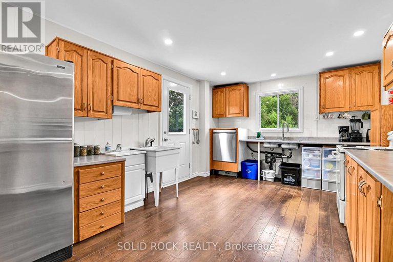 28730469/7893-lawrence-street/vernon/ottawa/ontario/K0A3J0_10