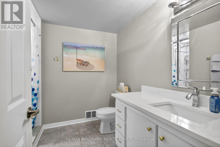 29053802/838-balsam-drive/chatelaine-village/ottawa/ontario/K1E1B7_32