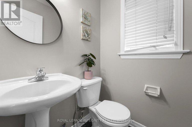 28586638/4463-shoreline-drive/riverside-southgloucester-glen/ottawa/ontario/K1V1R7_6