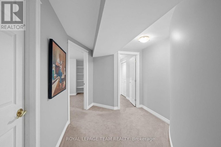 29572534/5440-wadell-court/manotick-village-manotick-estates/ottawa/ontario/K4M1L3_37