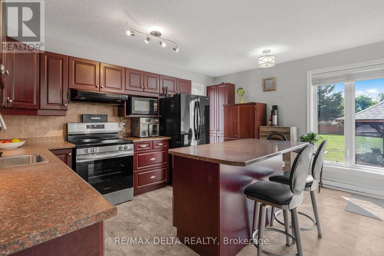 28741508/1115-cholette-crescent/convent-glen-south/ottawa/ontario/K1C1T4_17