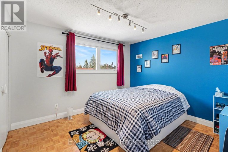 29541777/2332-ogilvie-road/beacon-hill-north/ottawa/ontario/K1J7N6_18