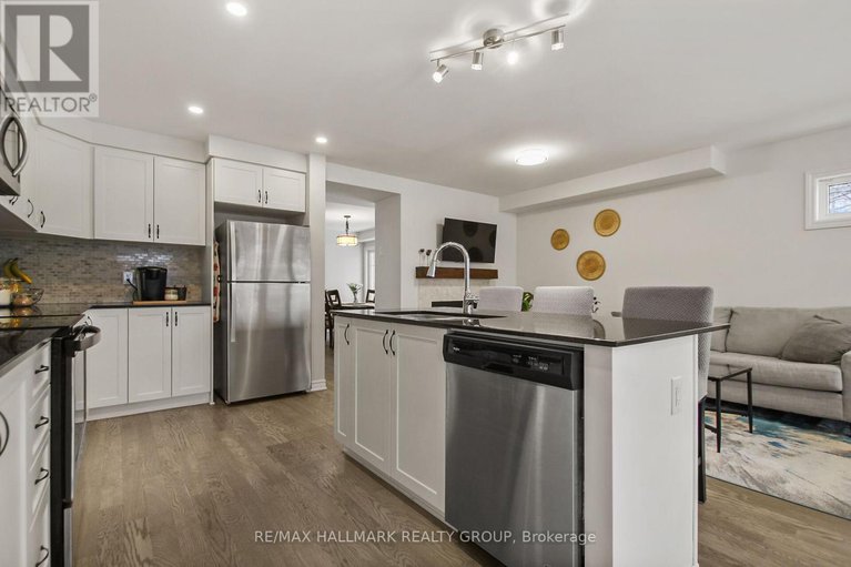 29249202/501-parade-drive/stittsville-south/ottawa/ontario/K2S0X7_7