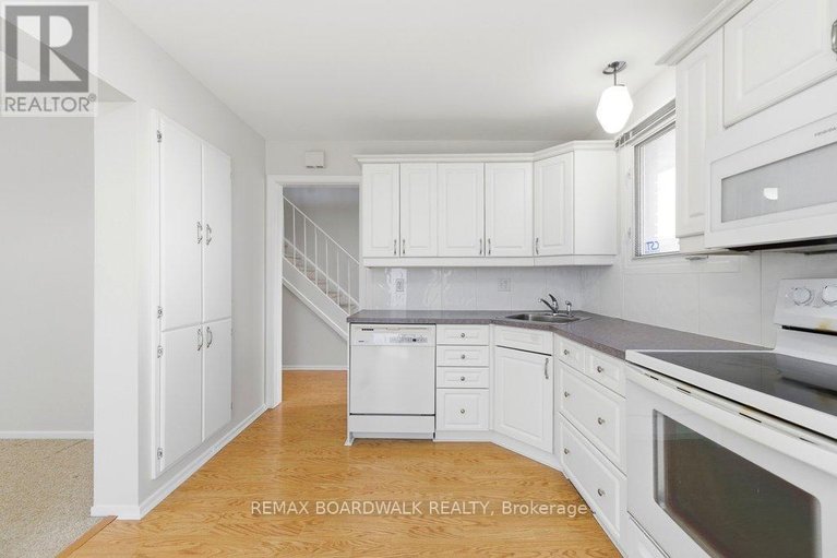 29640034/47-2210-loyola-avenue/beaconwood/ottawa/ontario/K1J8H5_8