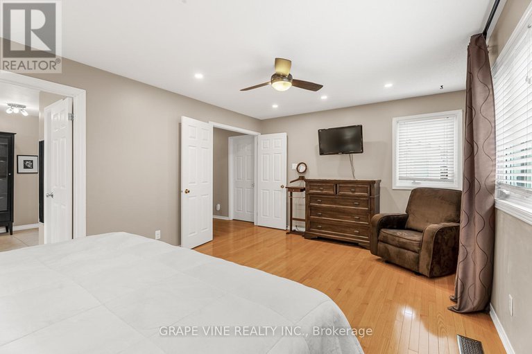 28125073/1651-westport-crescent/chateauneuf/ottawa/ontario/K1C6C4_21
