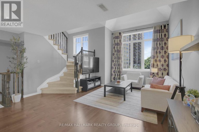 28565697/9-671-reardon-private/heron-gateindustrial-park/ottawa/ontario/K1V2K8_8