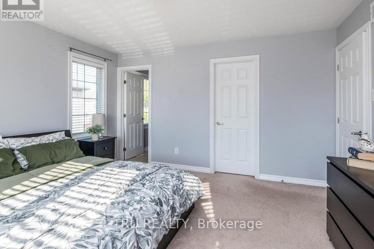 29052301/2757-grand-canal-street/half-moon-bay/ottawa/ontario/K2J0S7_21