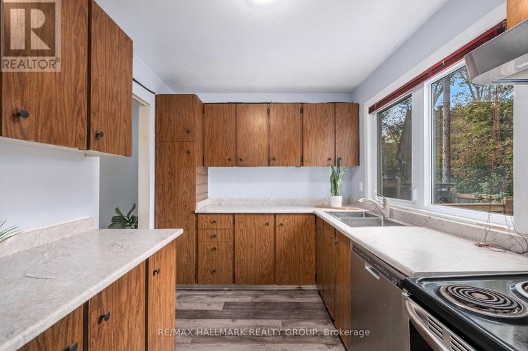 29143910/23-3691-albion-road/sawmill-creektimbermill/ottawa/ontario/K1T1P2_10