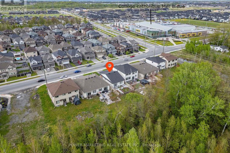 28282799/6356-renaud-road/mer-bleuebradley-estatesanderson-park/ottawa/ontario/K1W0R9_32