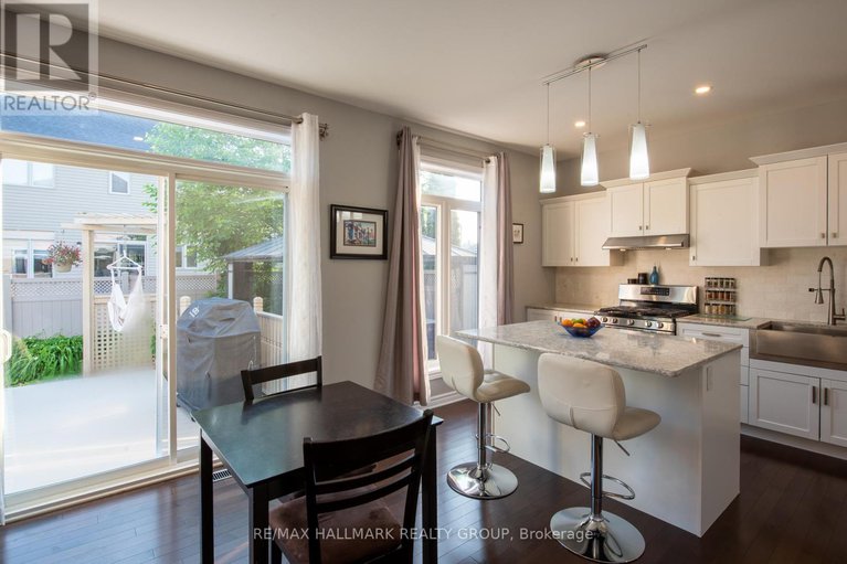 28553250/217-fountainhead-drive/mer-bleuebradley-estatesanderson-park/ottawa/ontario/K1W0C2_18