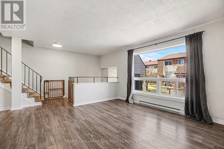 29672531/28c-woodvale-green/craig-henrywoodvale/ottawa/ontario/K2G4H4_11