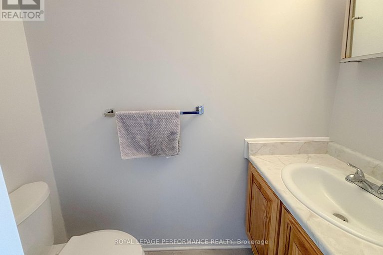 28482363/302-salter-crescent/beaverbrook/ottawa/ontario/K2K1Z3_5