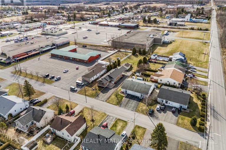 28191687/84-anik-street/alexandria/north-glengarry/ontario/K0C1A0_34