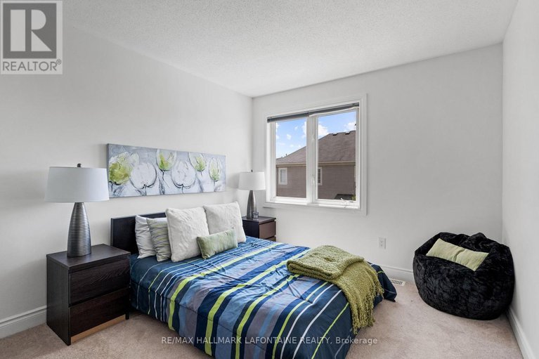 28792518/3202-river-rock-avenue/half-moon-bay/ottawa/ontario/K2J0T7_22