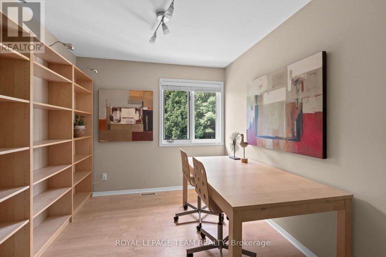 28734411/10-weldale-drive/rural-kanata-central/ottawa/ontario/K2W1A9_33