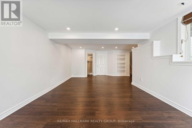28829144/27-wallsend-avenue/morgans-grantsouth-march/ottawa/ontario/K2K3K7_29