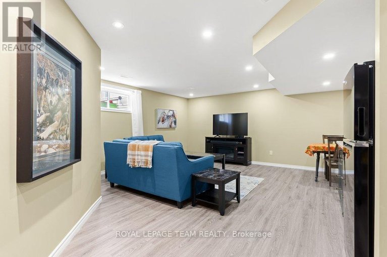 29633265/35-wilderness-way/stittsville-north/ottawa/ontario/K2S2E2_30