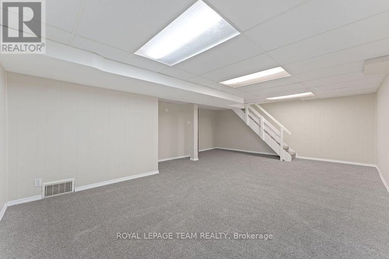 29371240/123-abbeyhill-drive/glencairnhazeldean/ottawa/ontario/K2L1H4_27