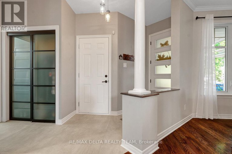 28847378/1971-schroeder-crescent/springridgeeast-village/ottawa/ontario/K4A4P7_4