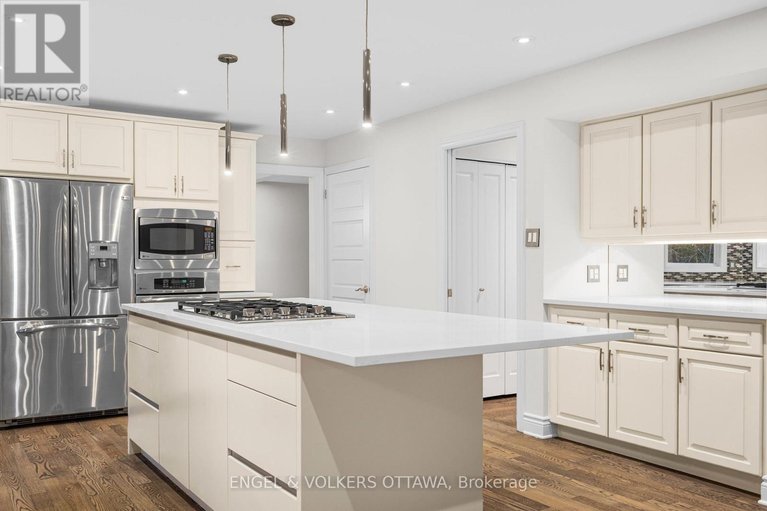 29629040/23-pinecone-trail/stittsville-central/ottawa/ontario/K2S1E1_15