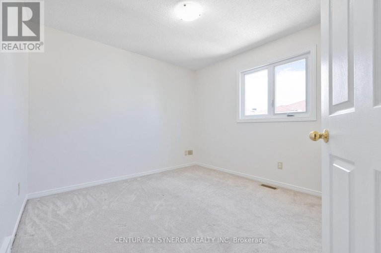 28413504/861-karsh-drive/hunt-club-park/ottawa/ontario/K1G4T9_26
