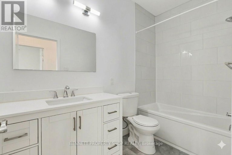 29485107/137-duford-street/vanier/ottawa/ontario/K1L6Z5_13