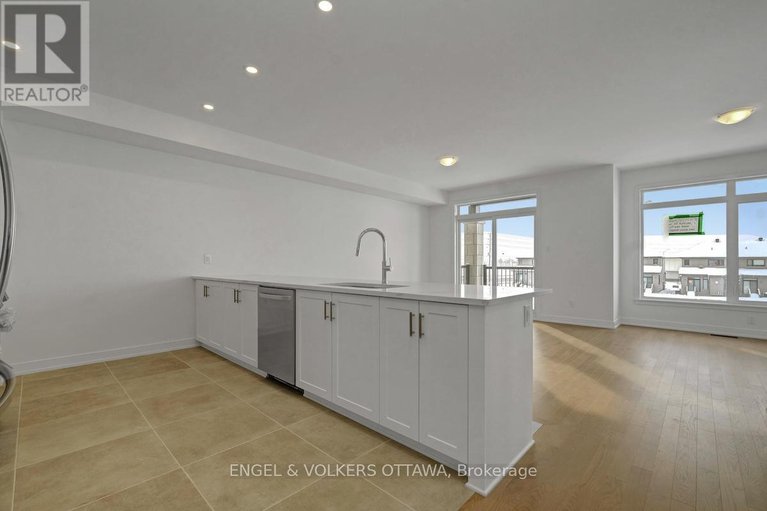 29308980/584-arbia-ridge/emerald-meadowstrailwest/ottawa/ontario/K2S2S4_10