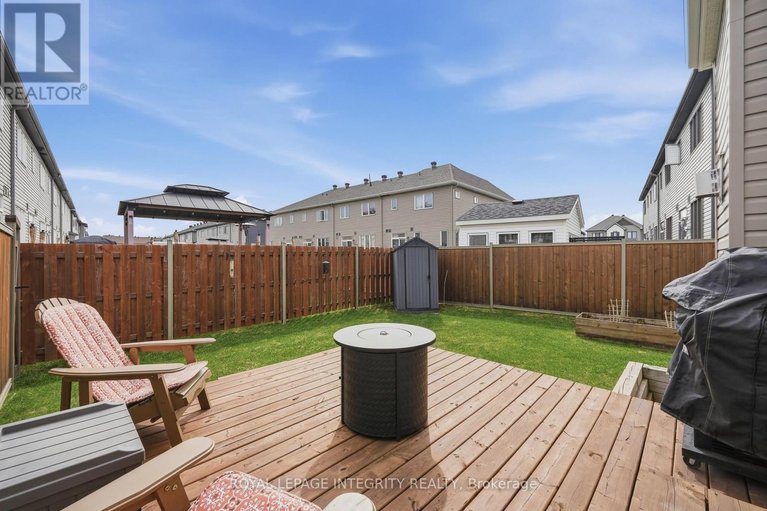 29671638/208-mountain-sorrel-way/avalon-west/ottawa/ontario/K4A1H2_32