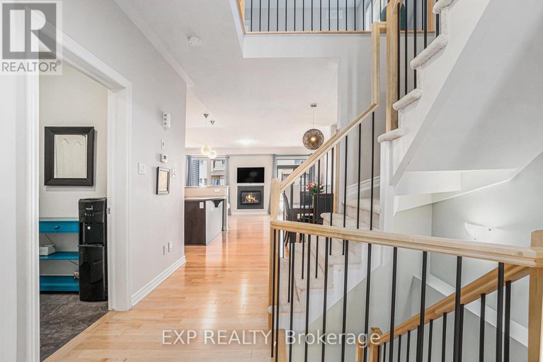 28654026/644-moorpark-avenue/emerald-meadowstrailwest/ottawa/ontario/K2M0H8_4