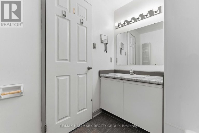 29585548/1602-199-kent-street-n/ottawa-centre/ottawa/ontario/K2P2K8_34