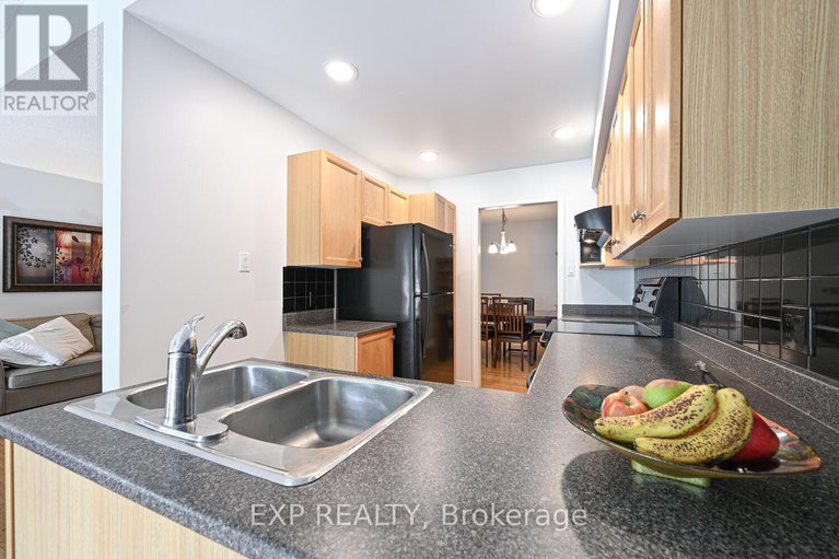 29255057/677-wildshore-crescent/riverside-southgloucester-glen/ottawa/ontario/K1V1Y1_10