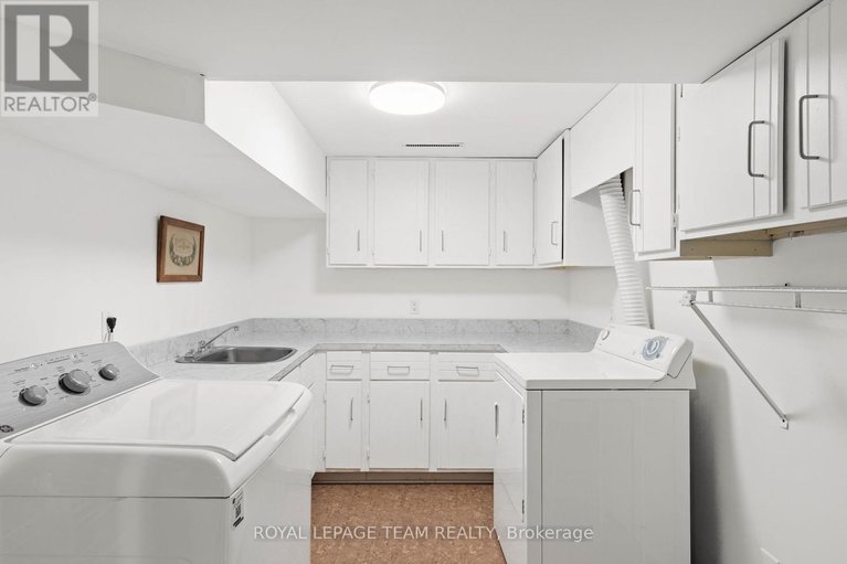 28476575/56-ryeburn-drive/riverside-southgloucester-glen/ottawa/ontario/K1V1H5_32