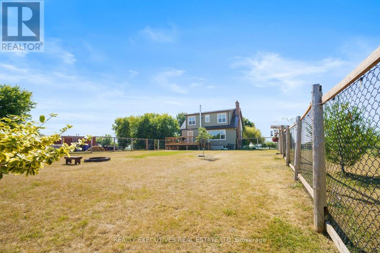 28776081/12705-maple-ridge-road/north-dundas-winchester-twp/north-dundas/ontario/K0C2K0_32
