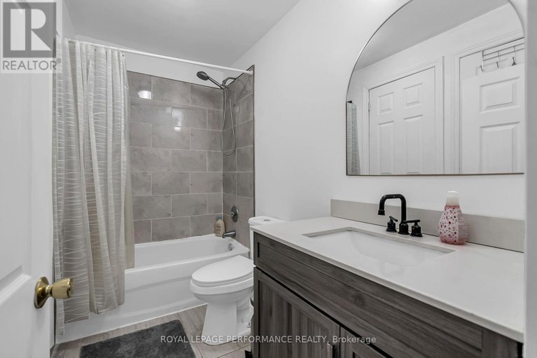 28536713/149-dominion-street-s/alexandria/north-glengarry/ontario/K0C1A0_27
