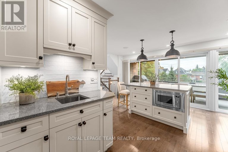 28937939/30-belvedere-crescent/lindenlea/ottawa/ontario/K1M2G4_21